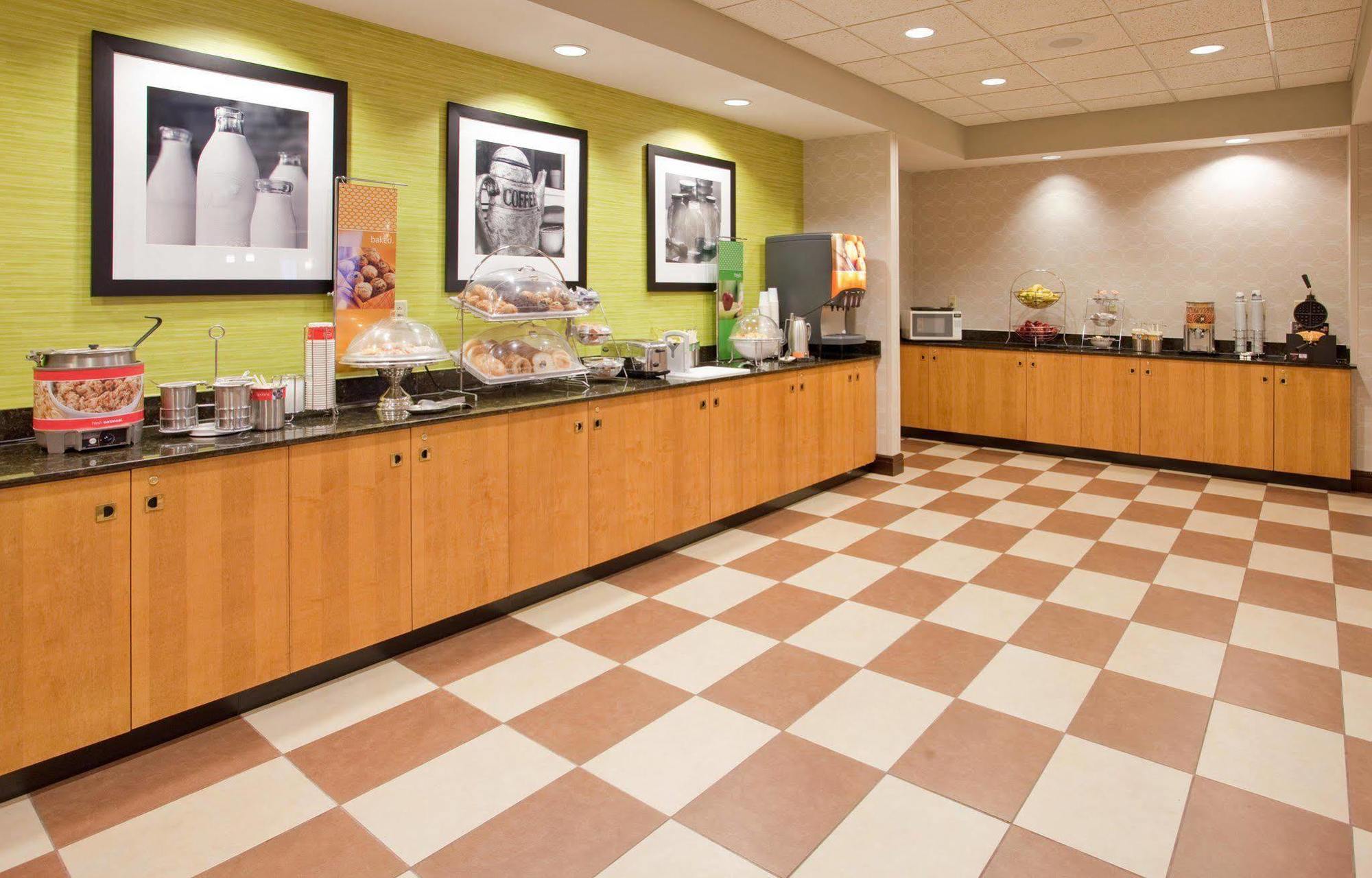 Hampton Inn Norfolk Extérieur photo