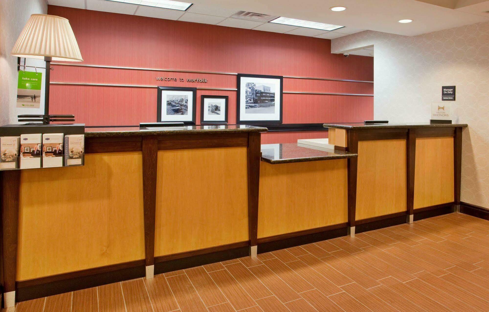 Hampton Inn Norfolk Extérieur photo